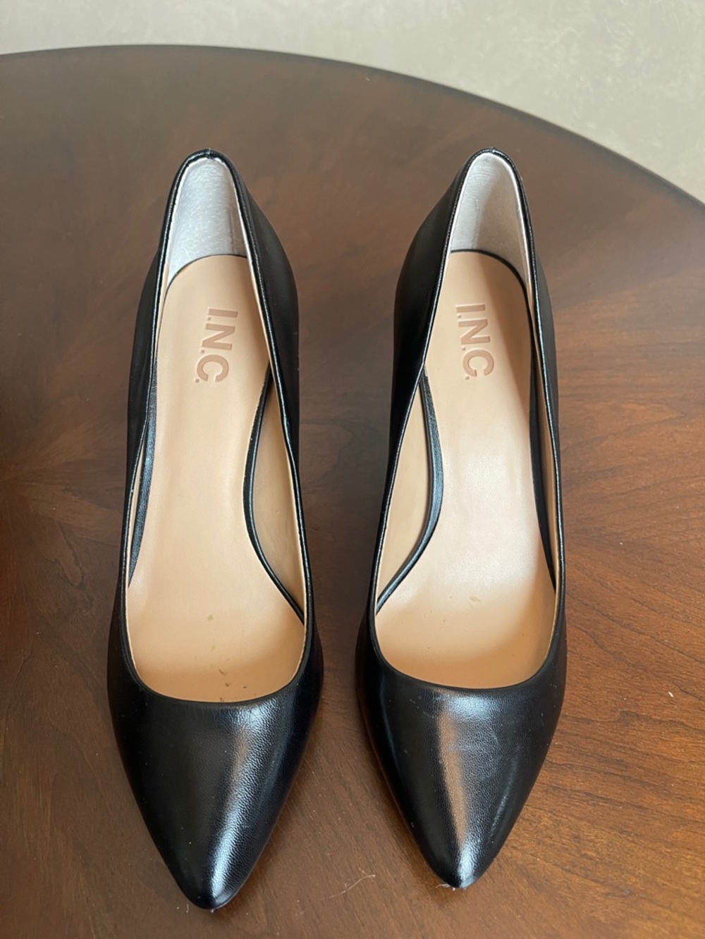 INC International Concepts Black Pointed-Toe Classic Pumps Size 8.5